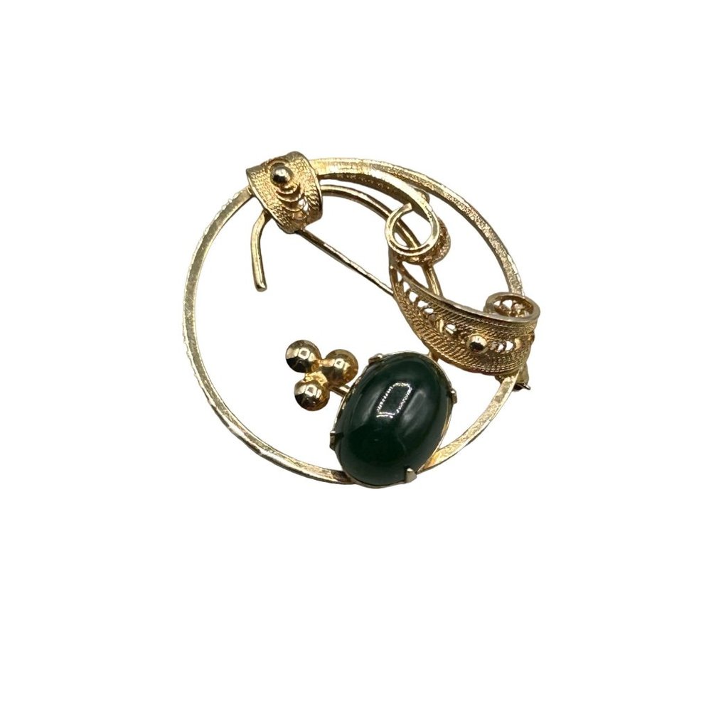 Signed Sorrento Gold Filled Pin Green Jade Cabochon  Round Filigree Leaf Design